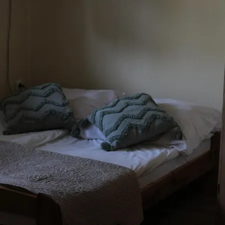 Δωμάτια σε οικογενειακή κατοικία Goscinne Benia